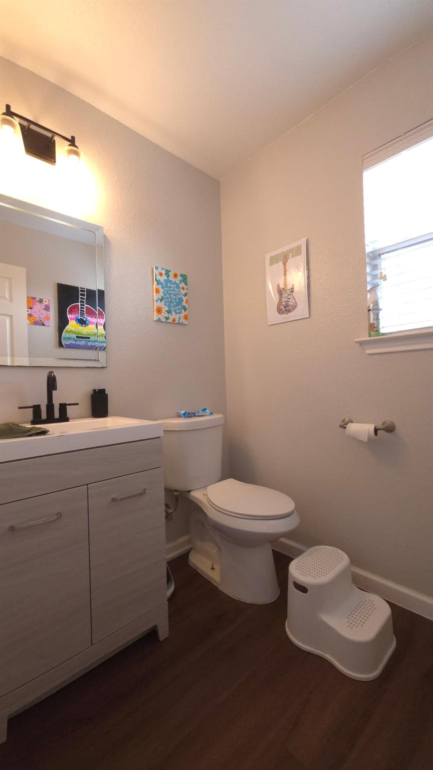 2405 Kale Dr Property Photo 6