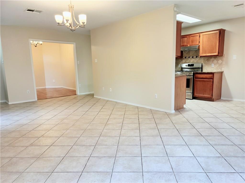 1009 Horseman Cv Property Photo 5