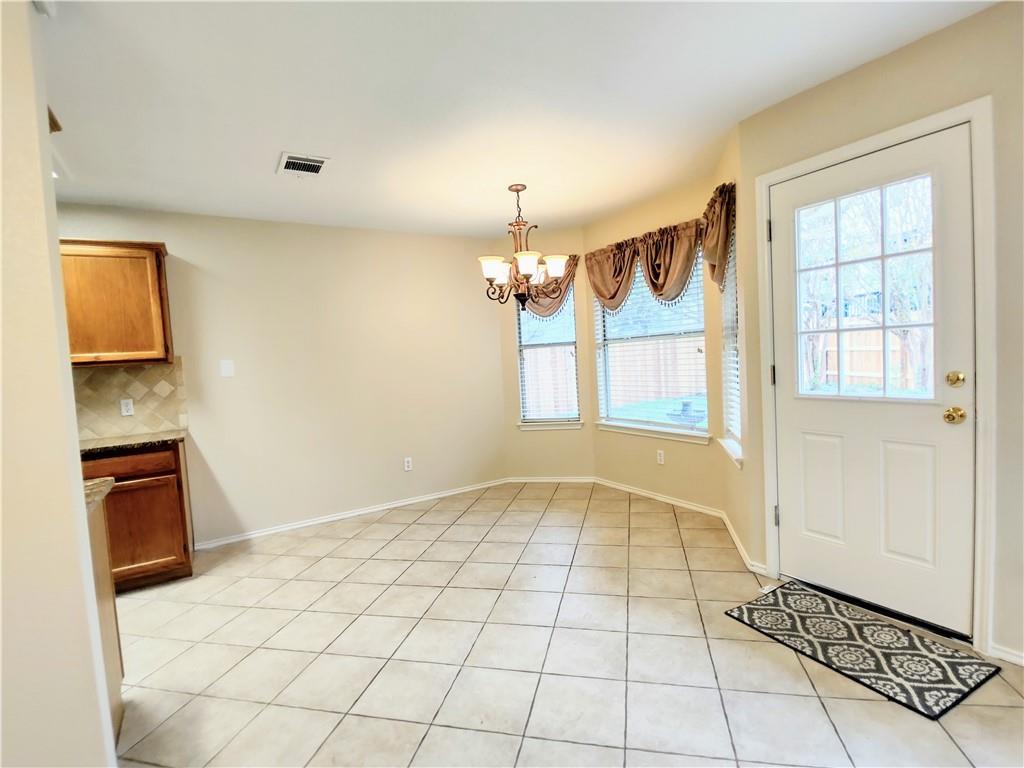 1009 Horseman Cv Property Photo 6