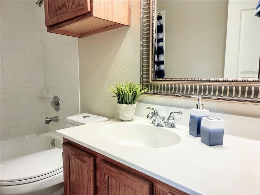 1009 Horseman Cv Property Photo 10