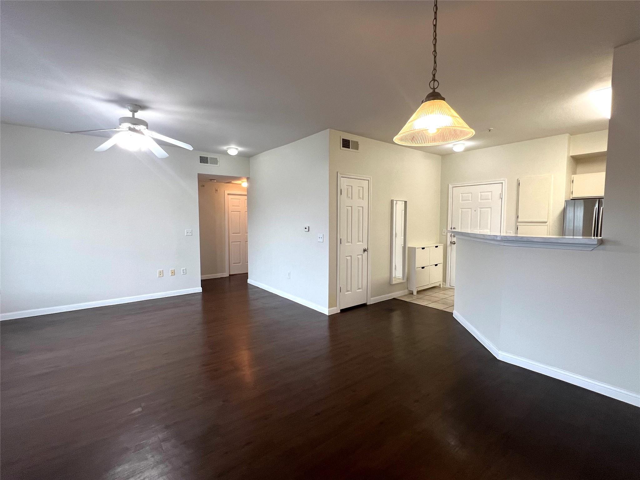 2320 Gracy Farms Ln #1231 Property Photo 8
