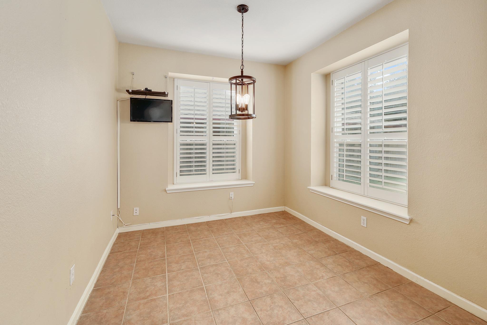4615 Tello Path Property Photo 12