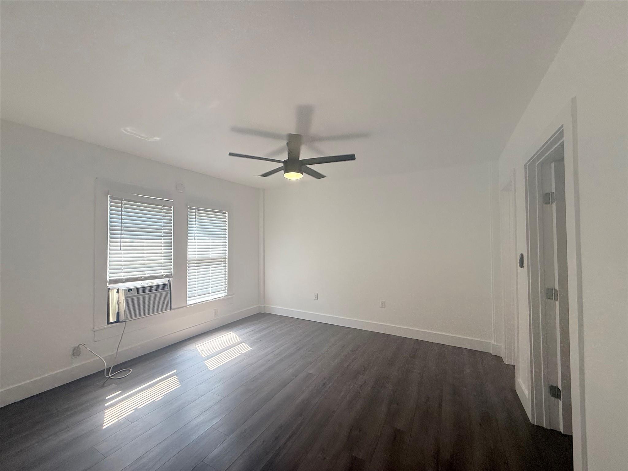 126 Smith Ln #e Property Photo 3