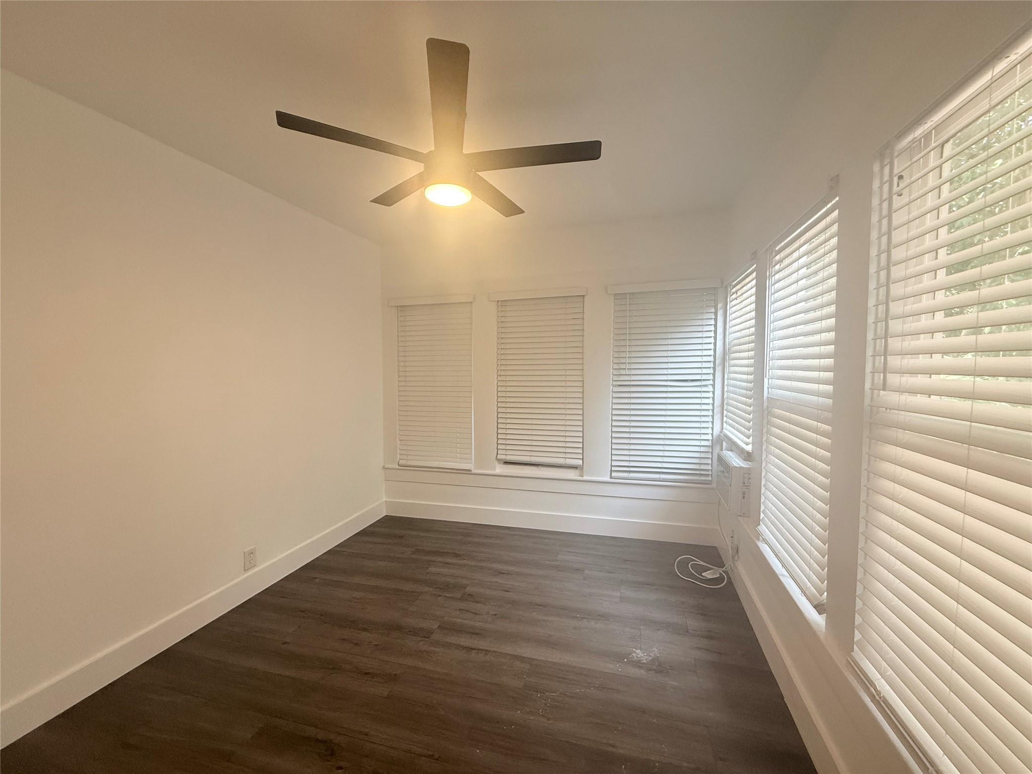 126 Smith Ln #e Property Photo 8