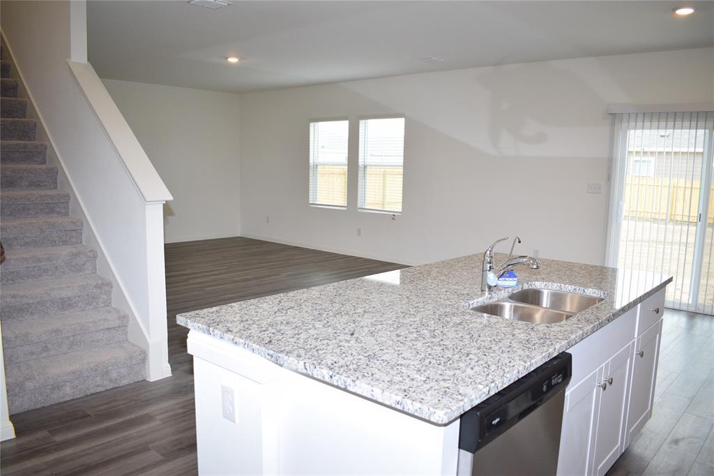 431 Robins Nest Ln Property Photo 9