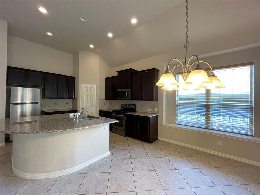 633 Peregrine Way Property Photo 4