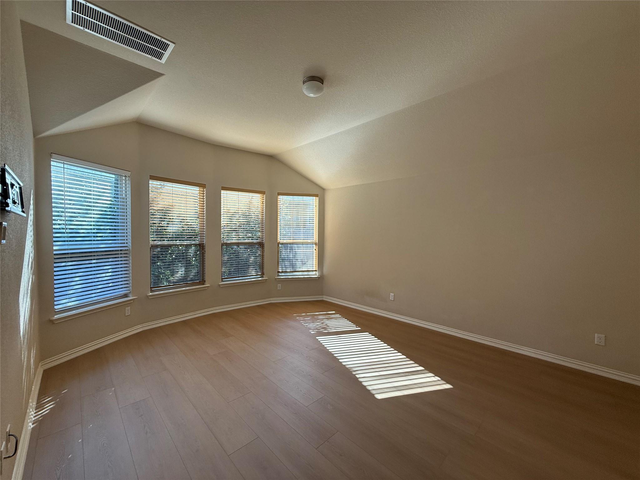 633 Peregrine Way Property Photo 5