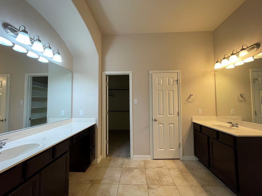633 Peregrine Way Property Photo 20