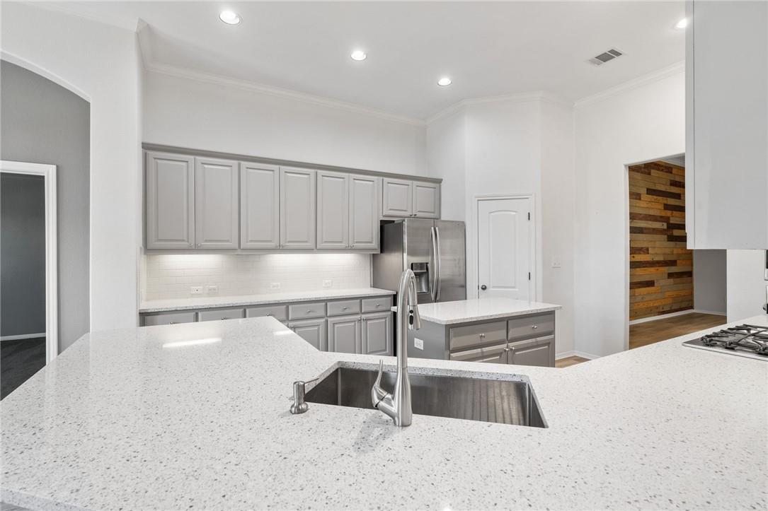 4708 Mont Blanc Dr Property Photo 10