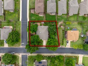 604 Belmont Dr Property Photo 4