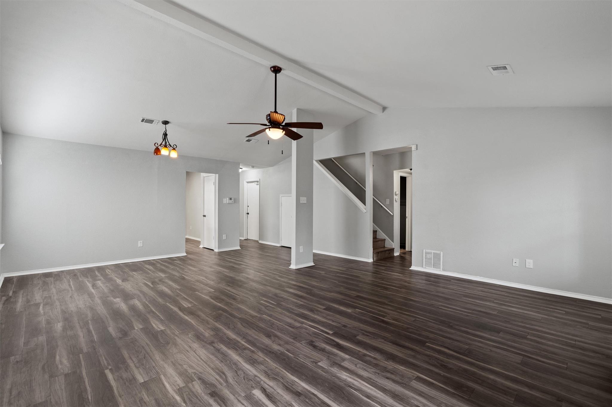 9901 Willers Way Property Photo 8