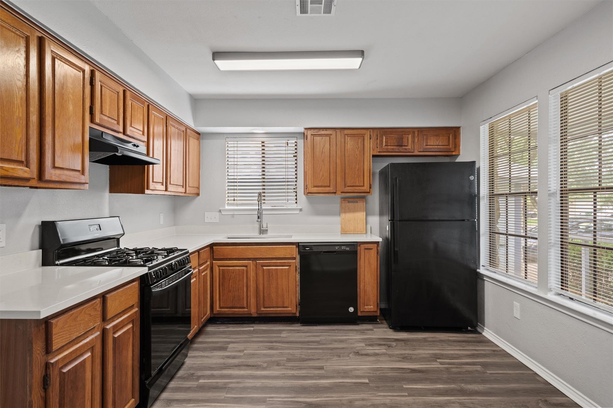 9901 Willers Way Property Photo 11