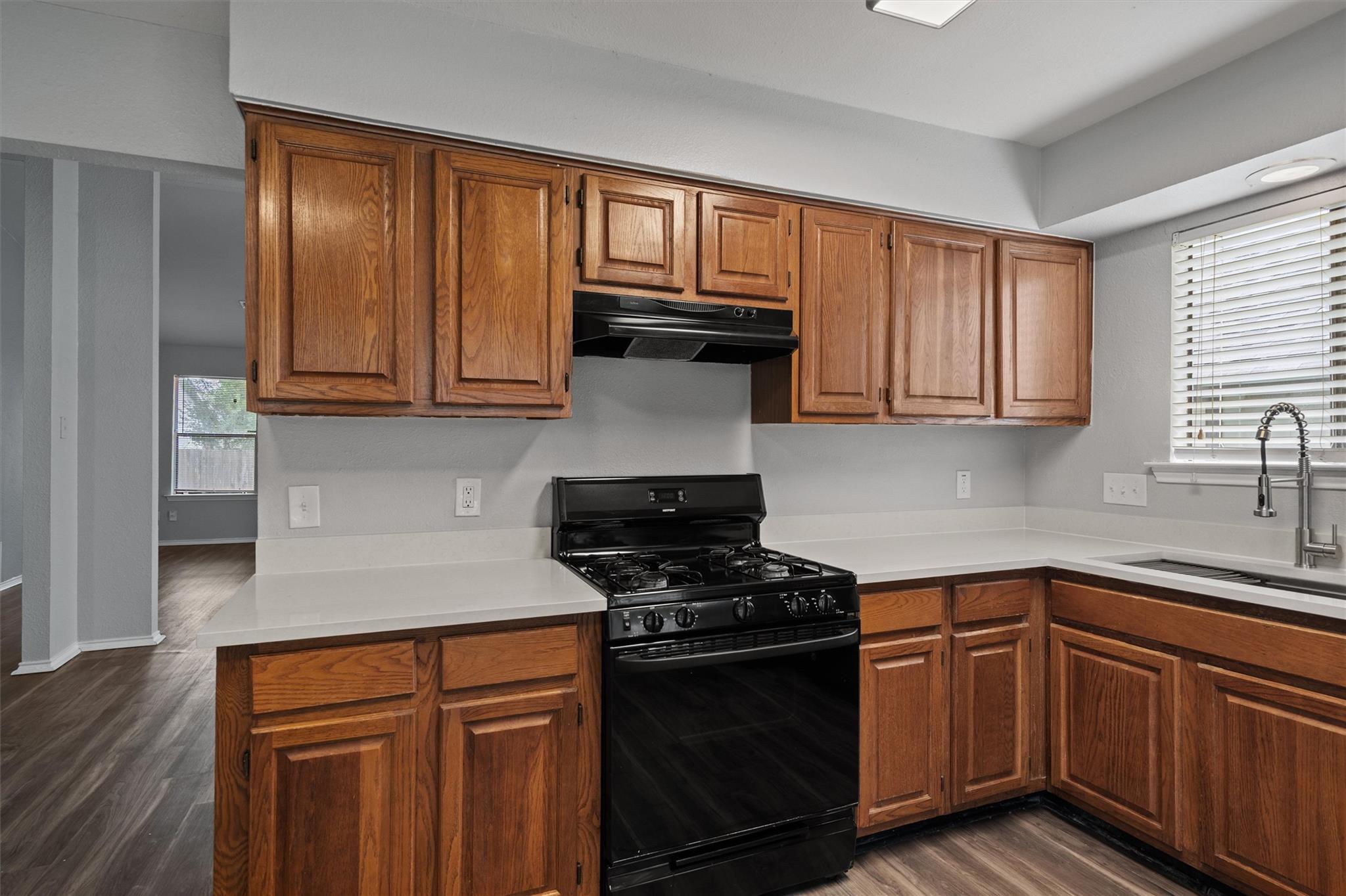 9901 Willers Way Property Photo 13