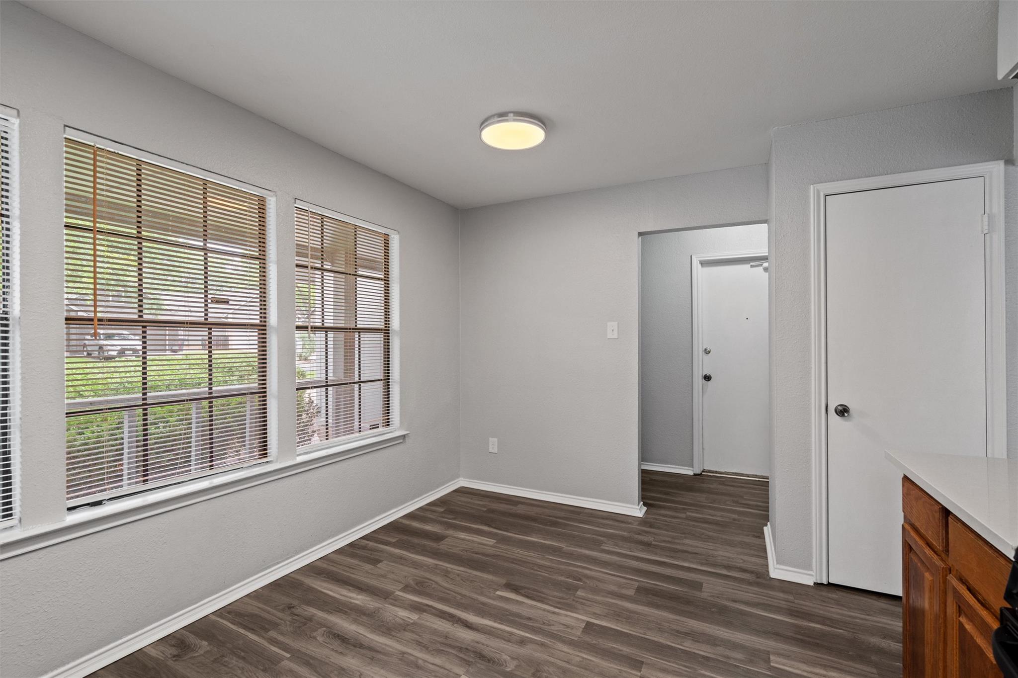 9901 Willers Way Property Photo 15