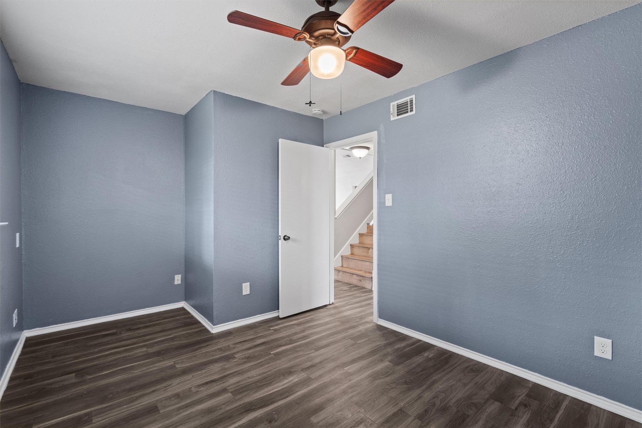 9901 Willers Way Property Photo 17