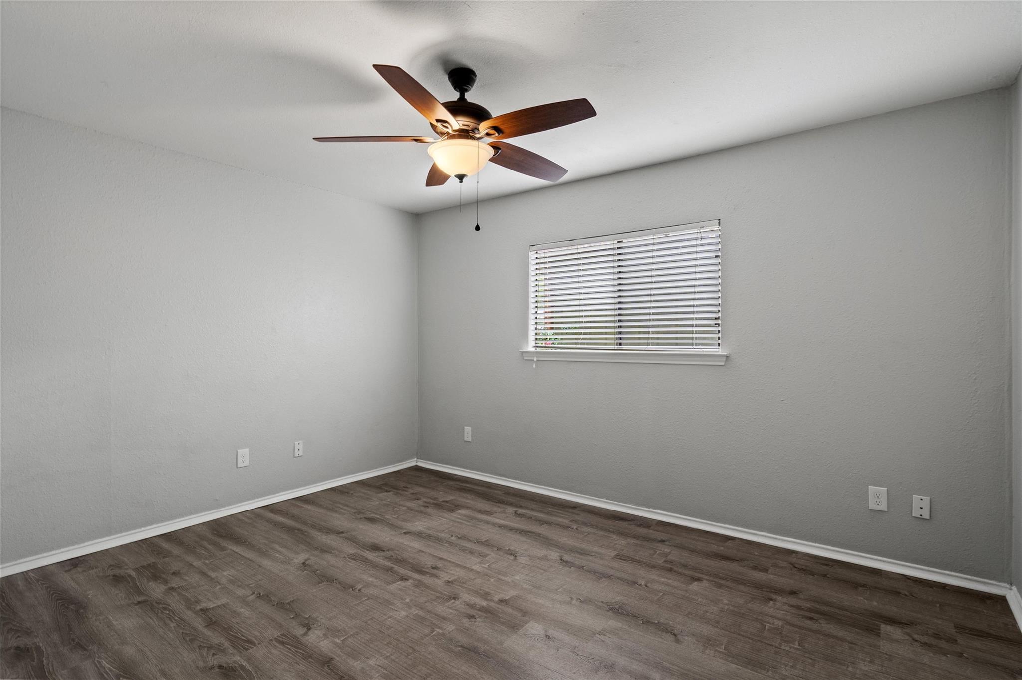 9901 Willers Way Property Photo 18