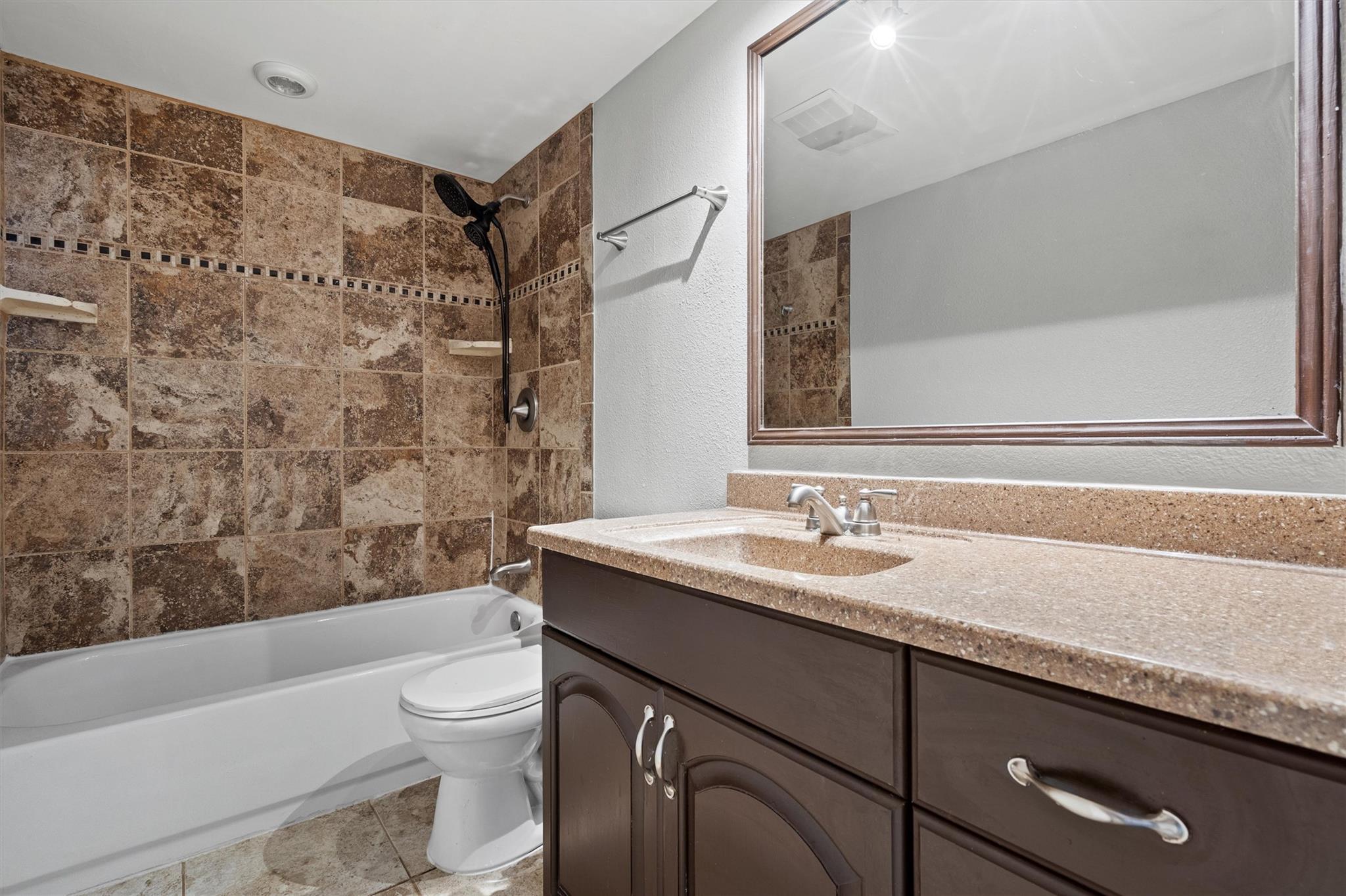 9901 Willers Way Property Photo 20