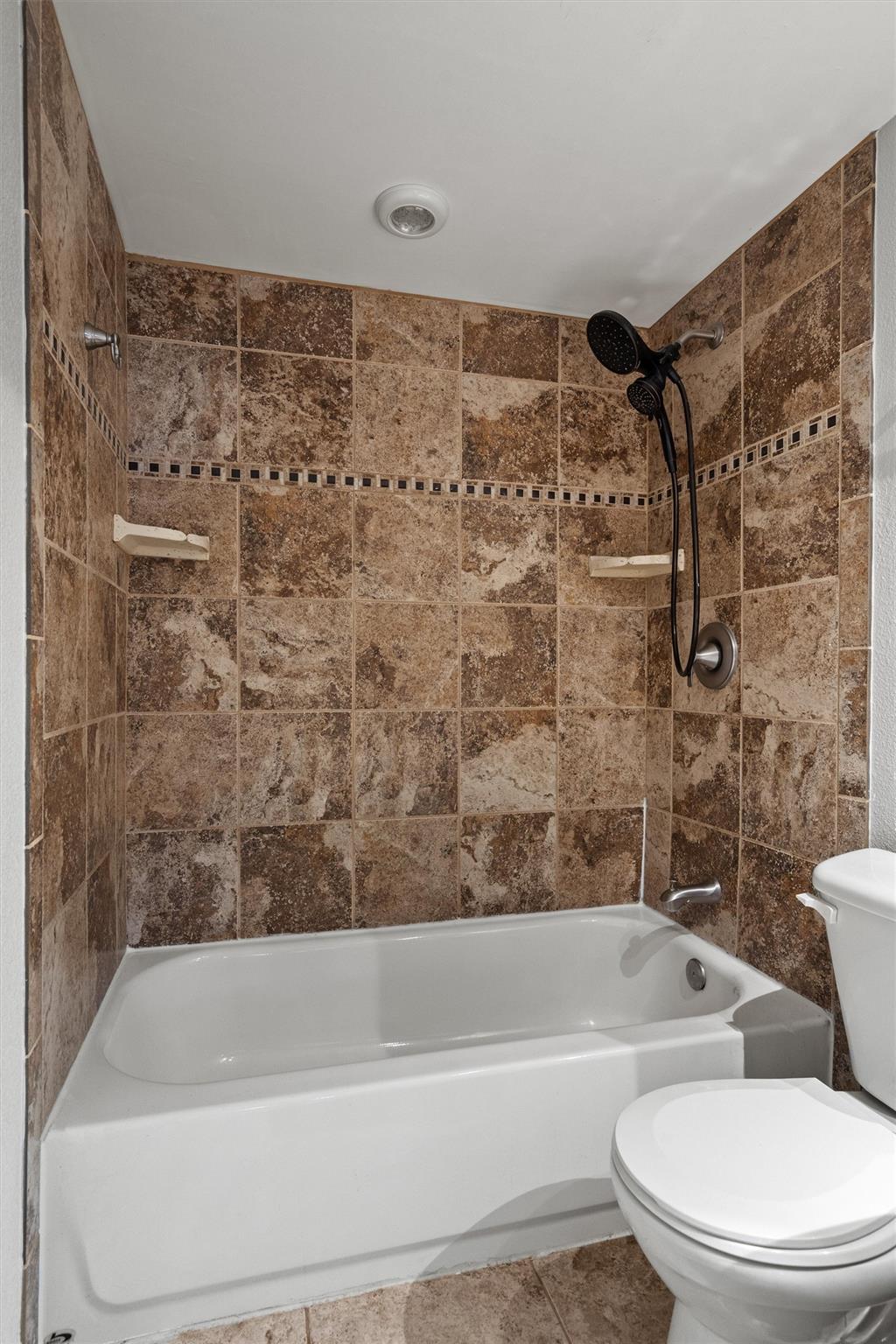 9901 Willers Way Property Photo 21