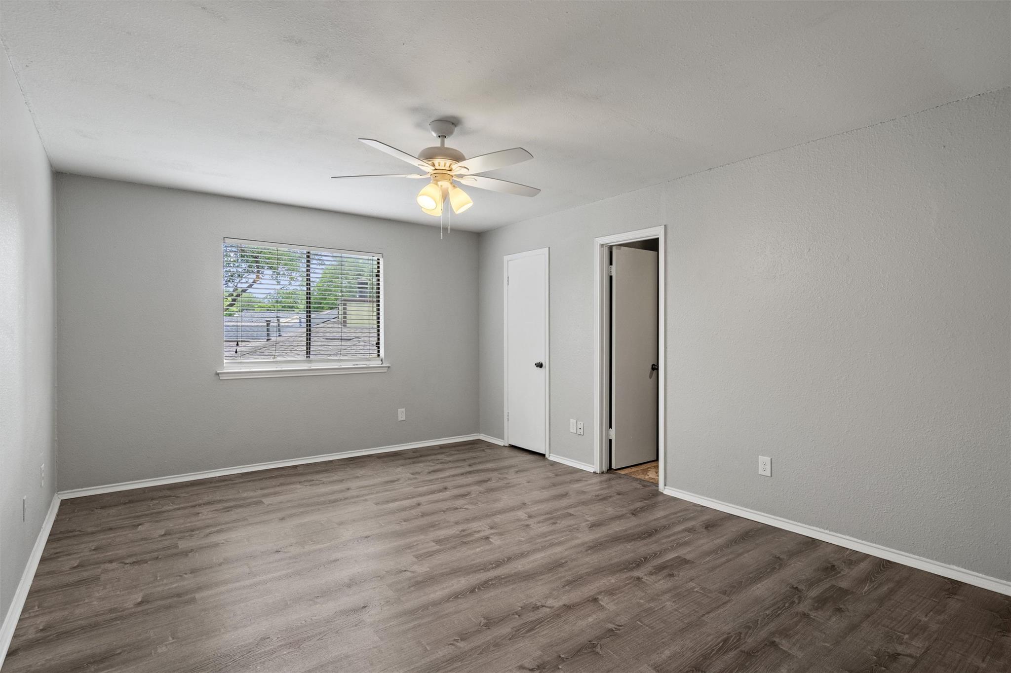 9901 Willers Way Property Photo 22