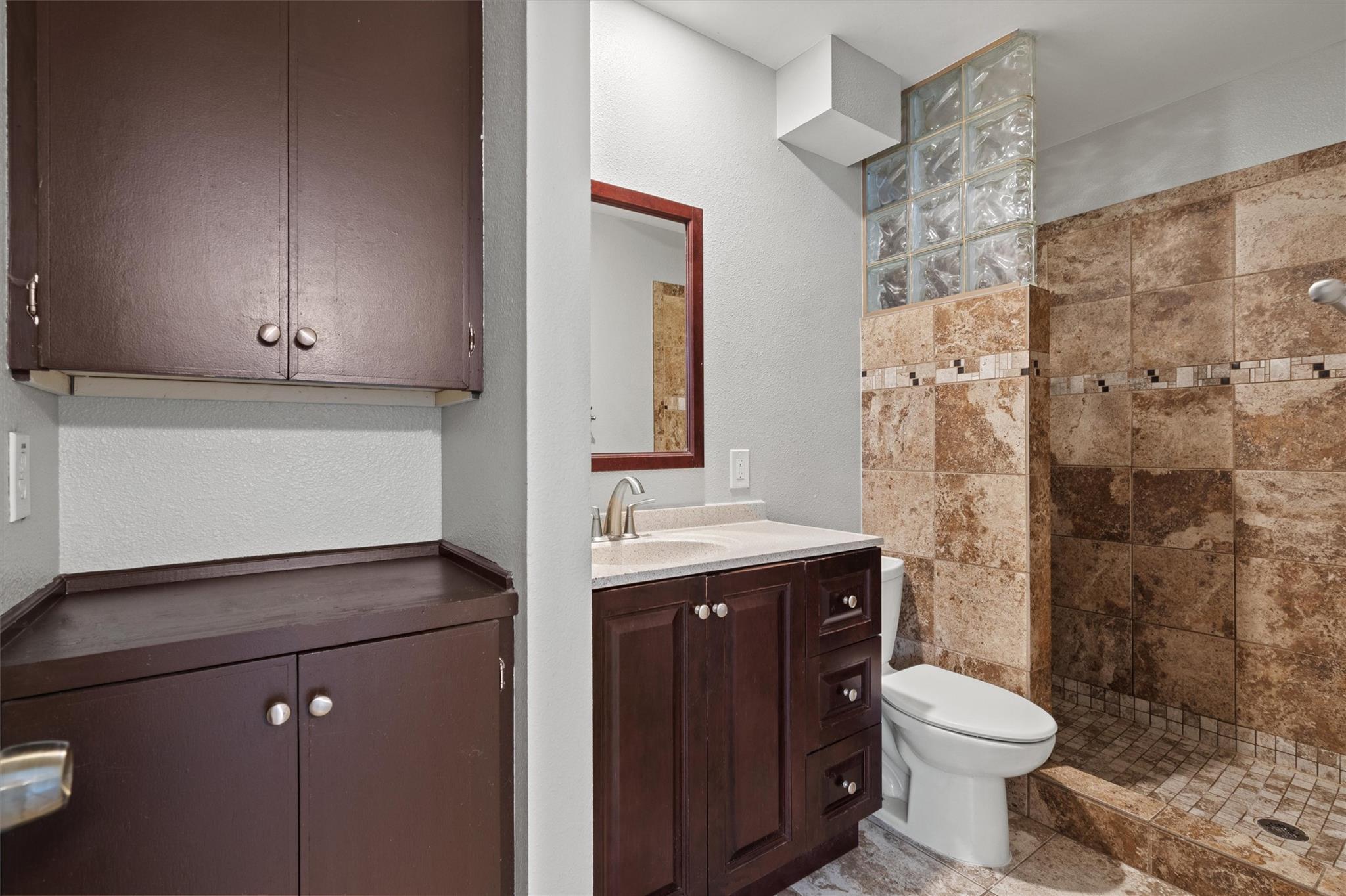 9901 Willers Way Property Photo 24