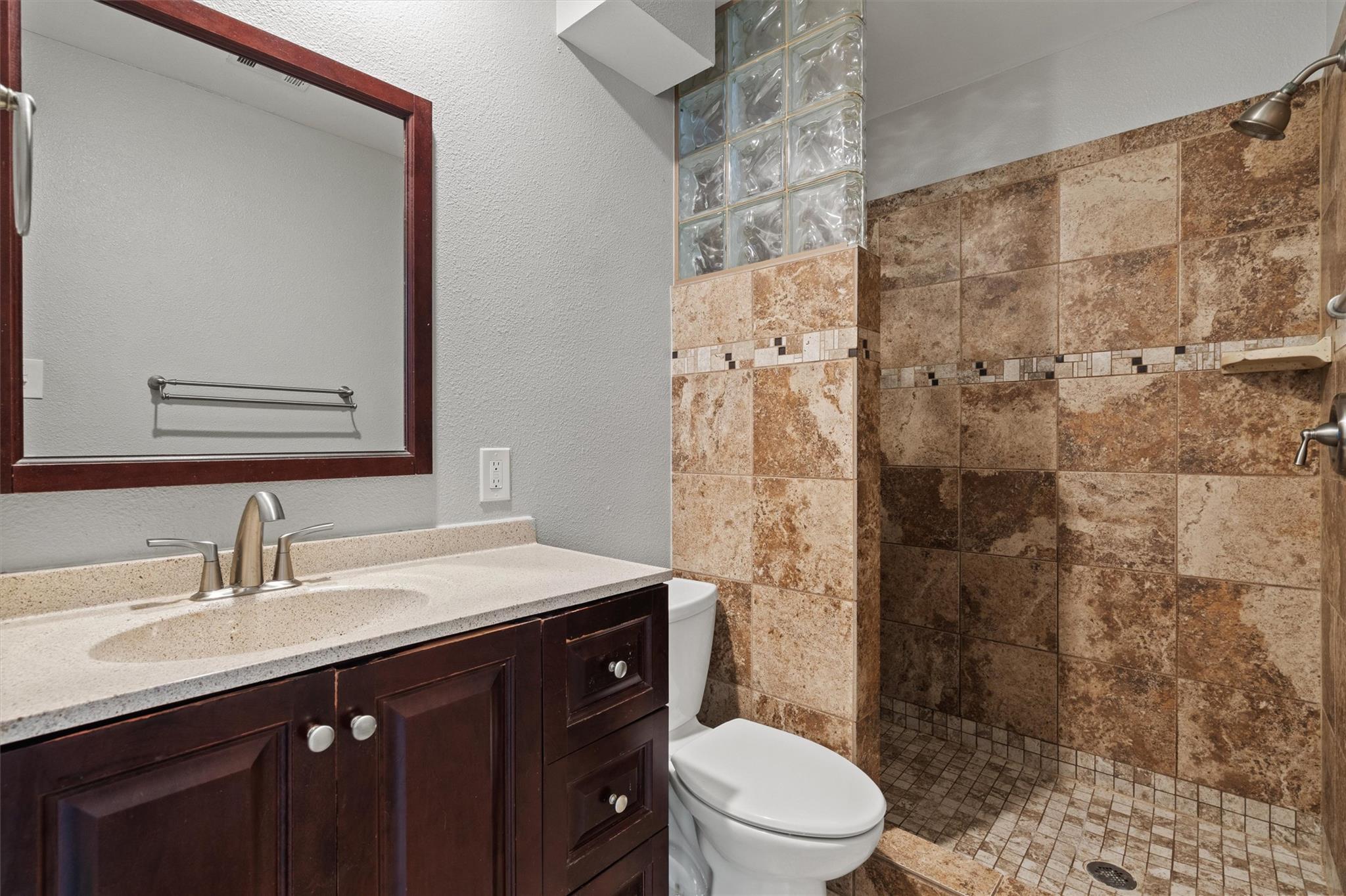 9901 Willers Way Property Photo 25