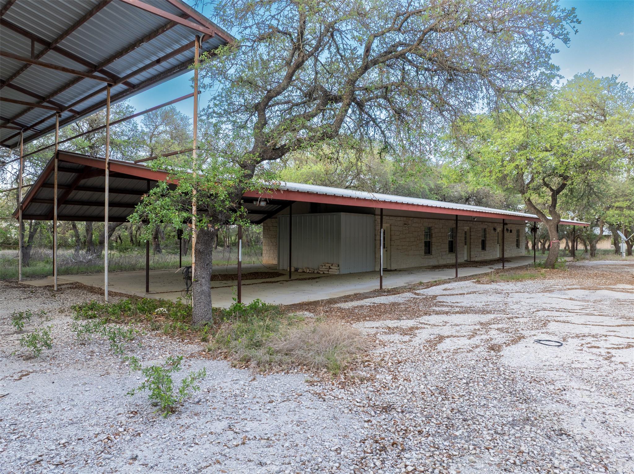 1050 Oak Grove Rd Property Photo 25