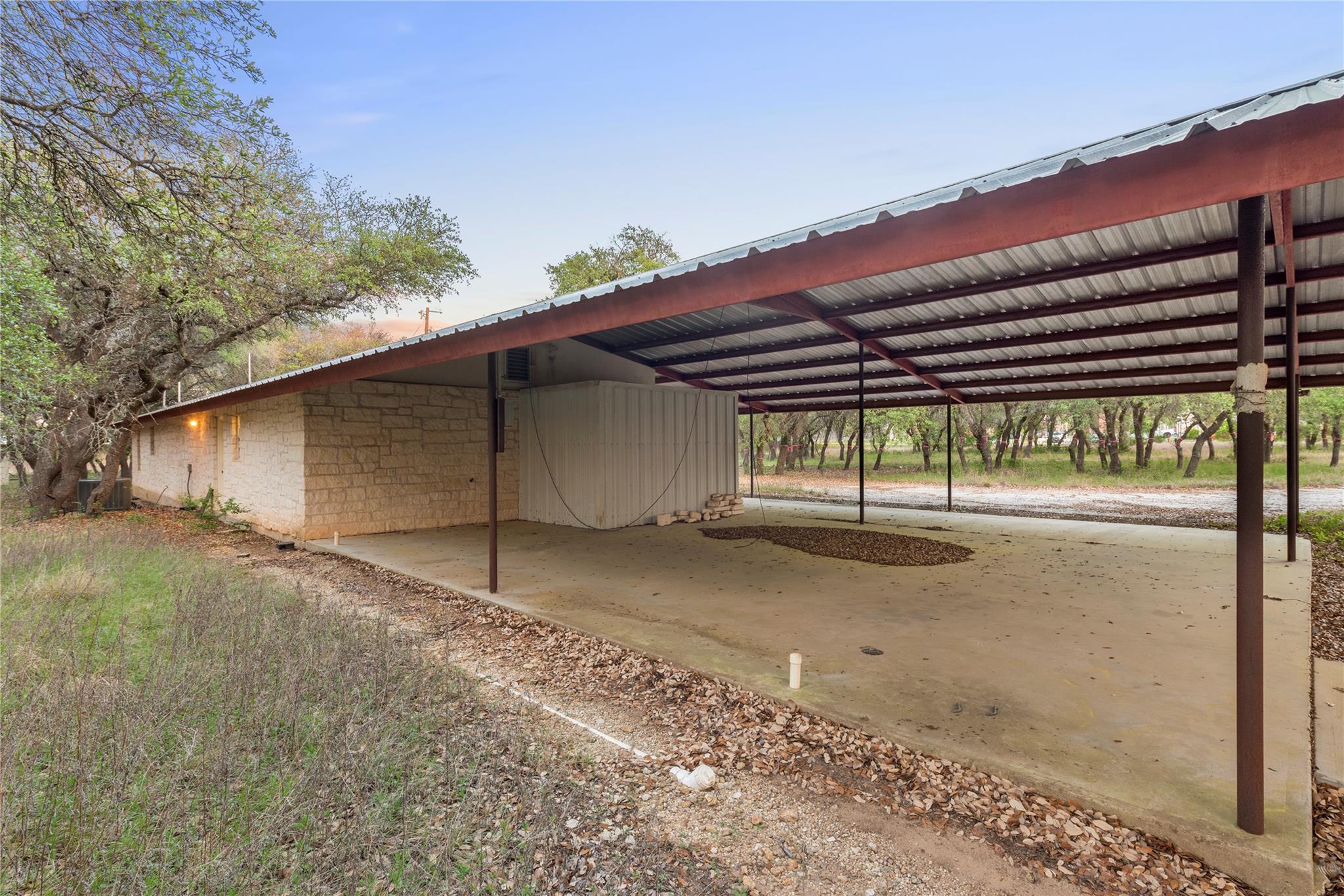 1050 Oak Grove Rd Property Photo 30