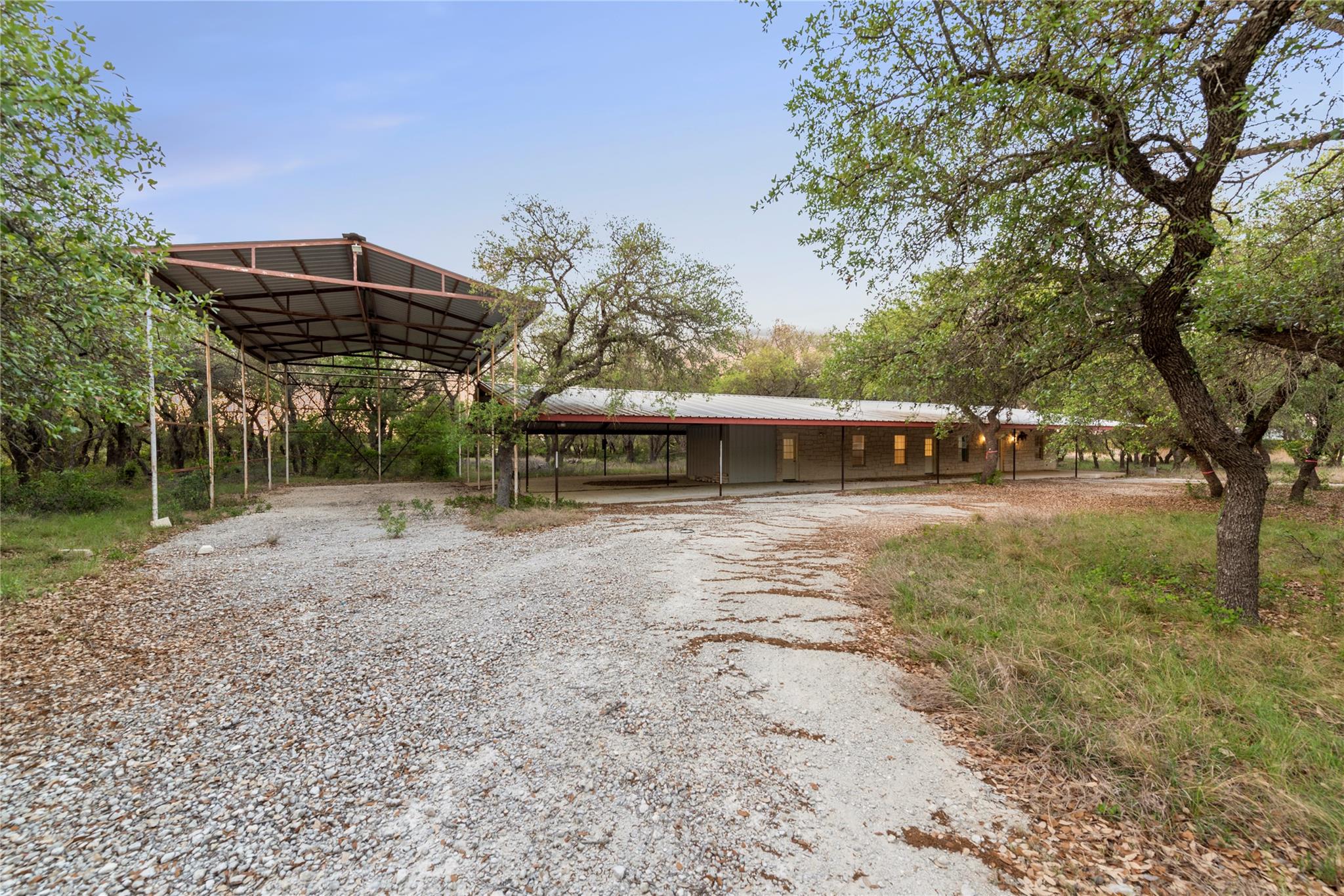 1050 Oak Grove Rd Property Photo 31