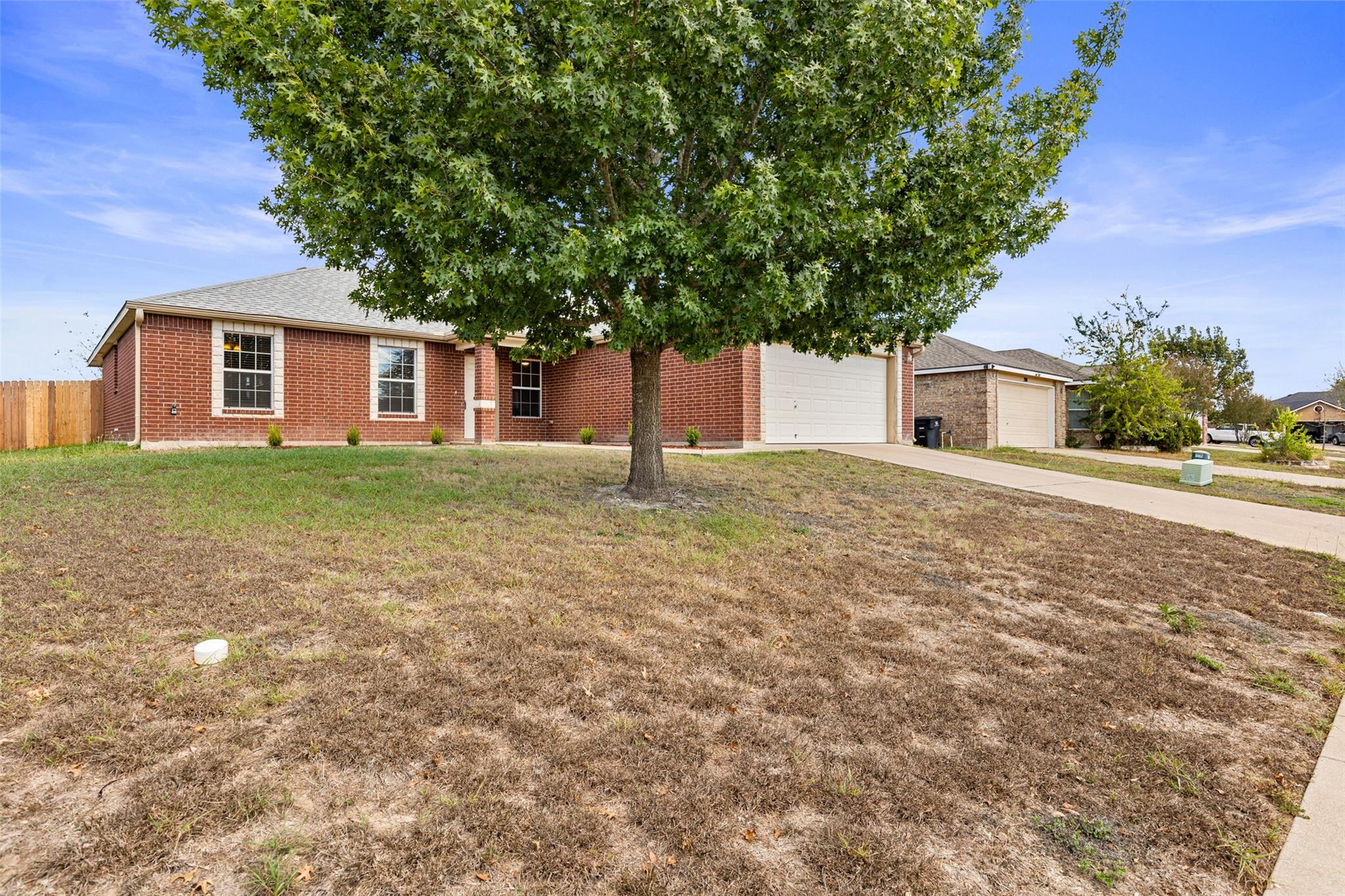 204 Mcfaddan Ln Property Photo 3