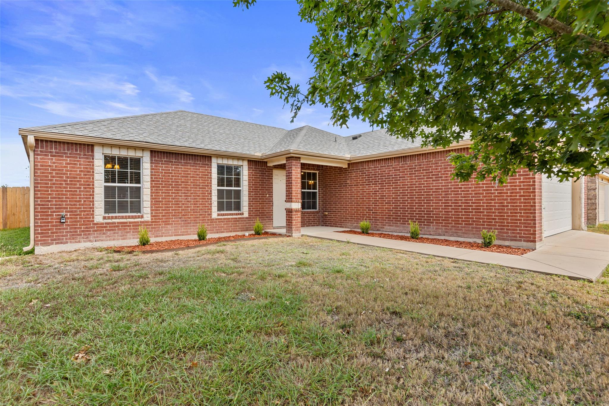 204 Mcfaddan Ln Property Photo 4
