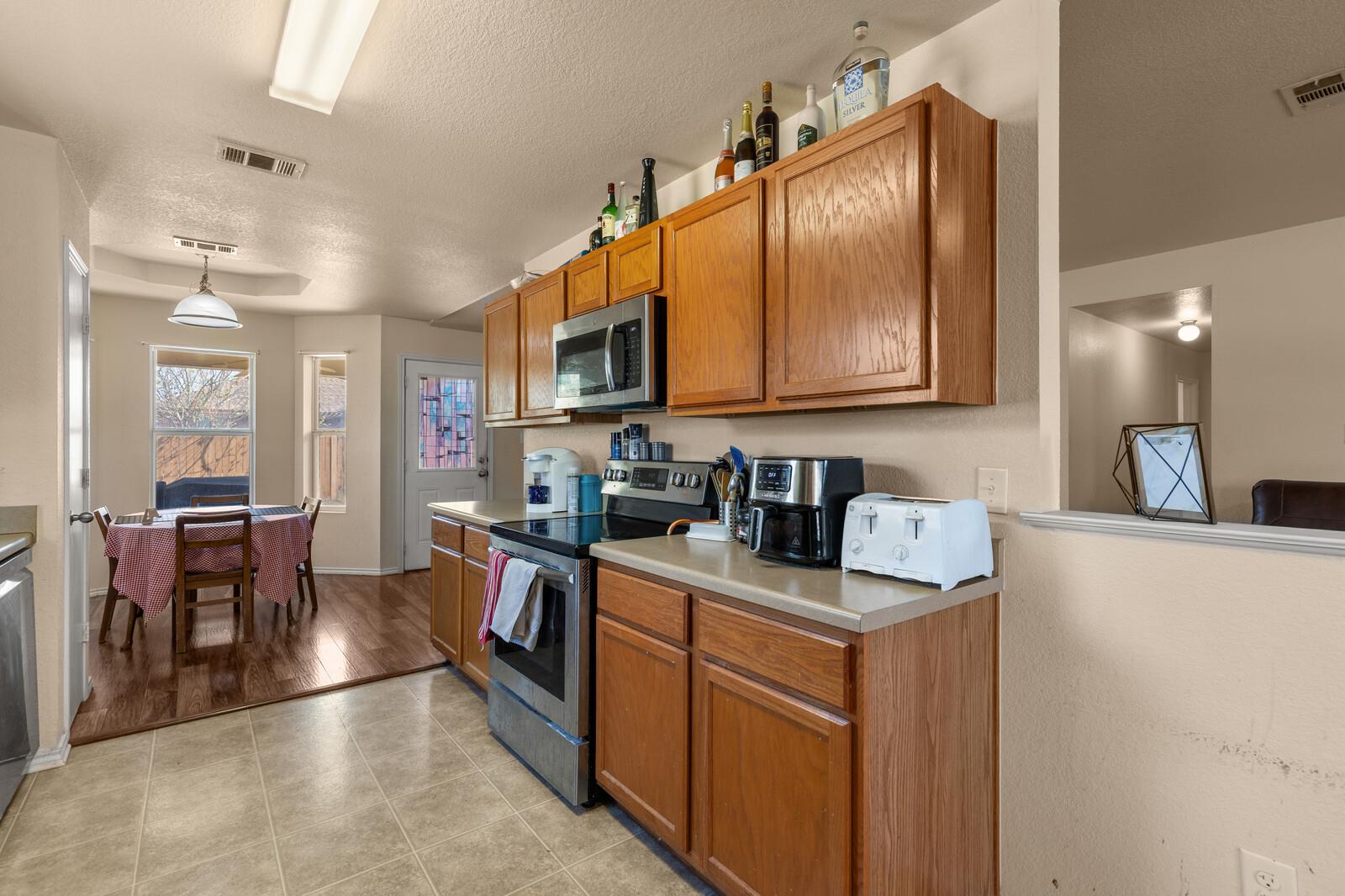 204 Mcfaddan Ln Property Photo 10