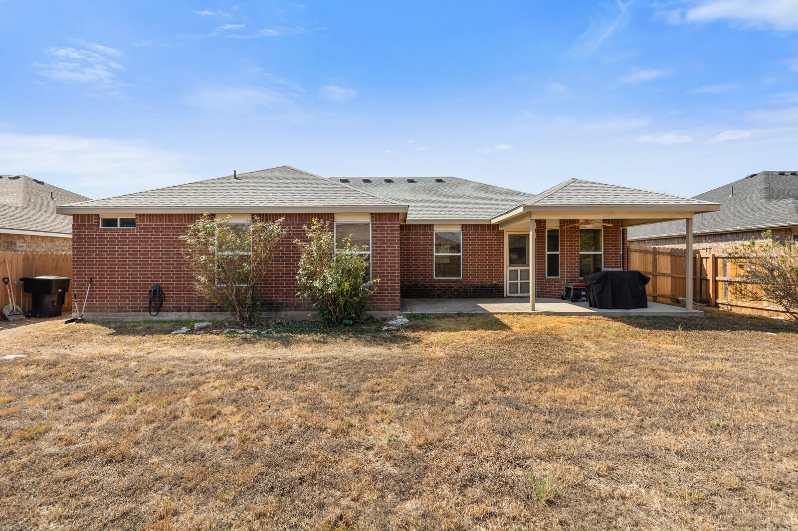 204 Mcfaddan Ln Property Photo 22