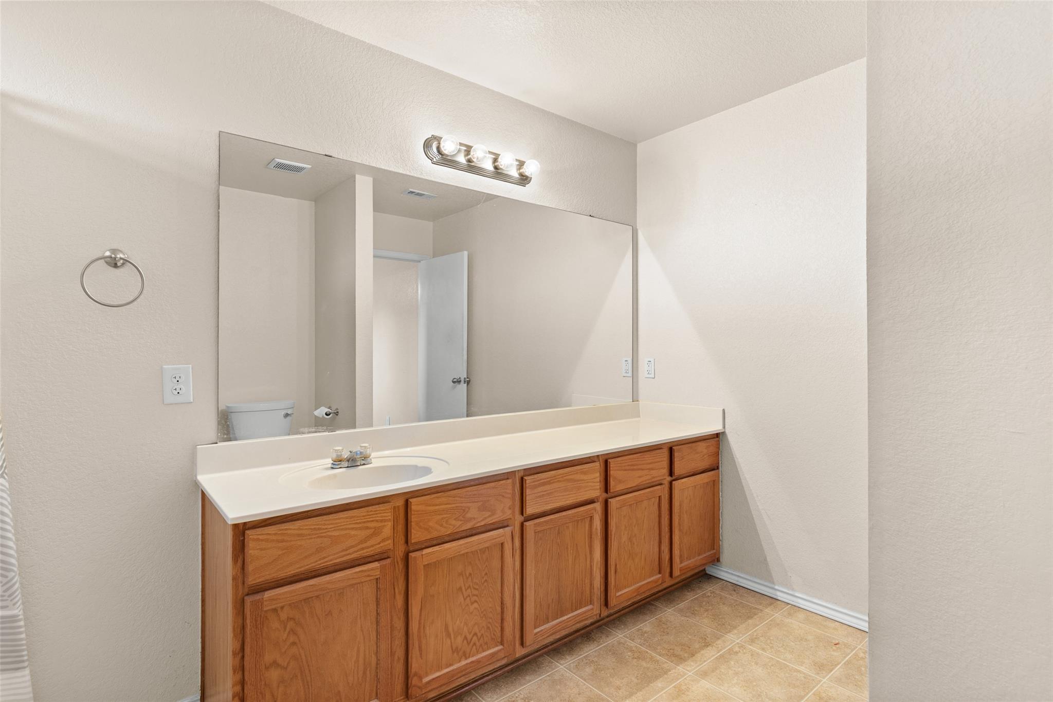 204 Mcfaddan Ln Property Photo 24