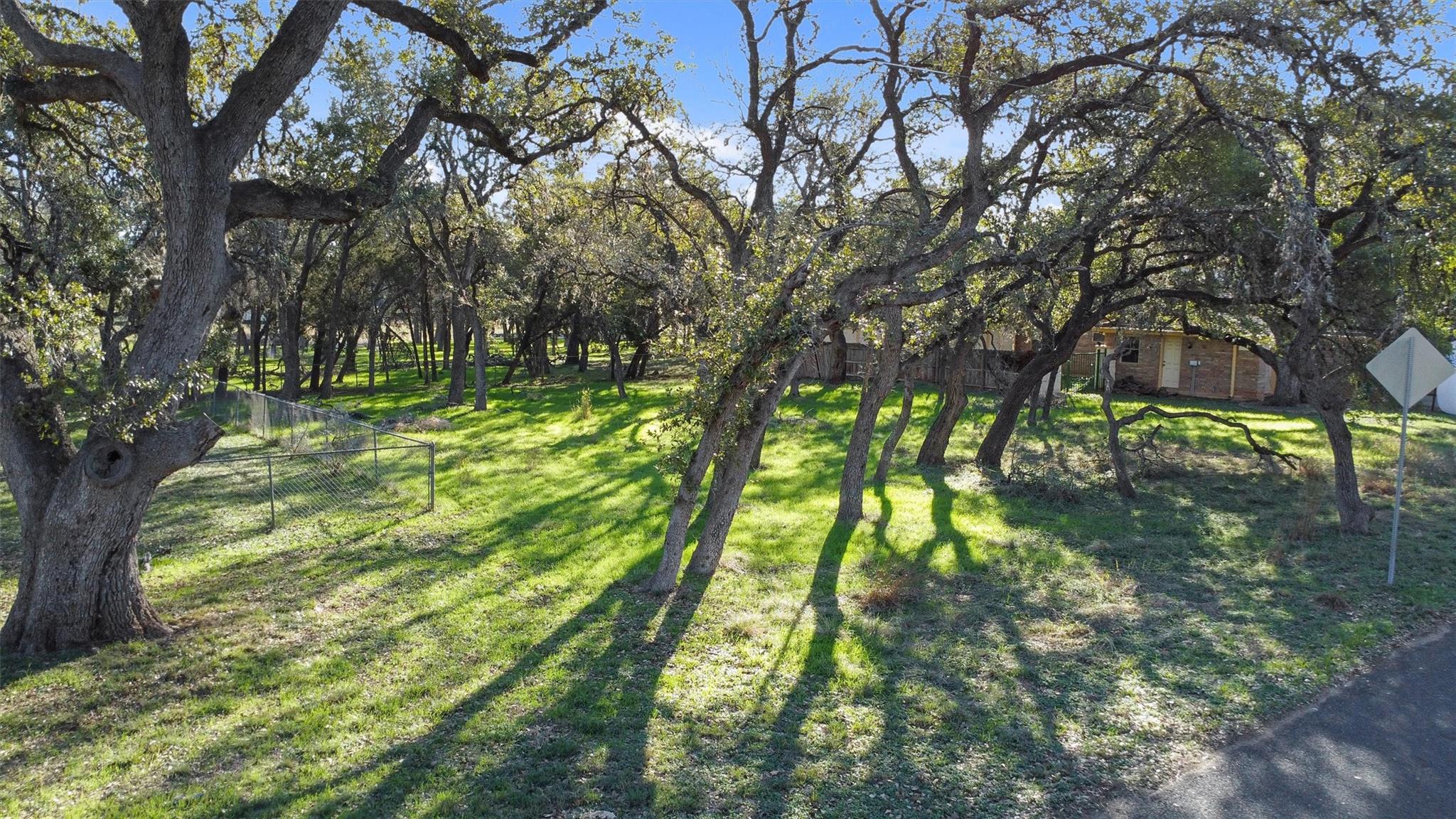10405 Wommack Rd Property Photo 1