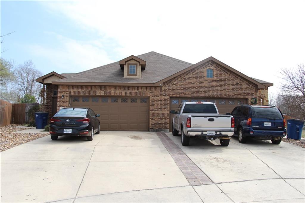 586 Creekside Cir Property Photo 2