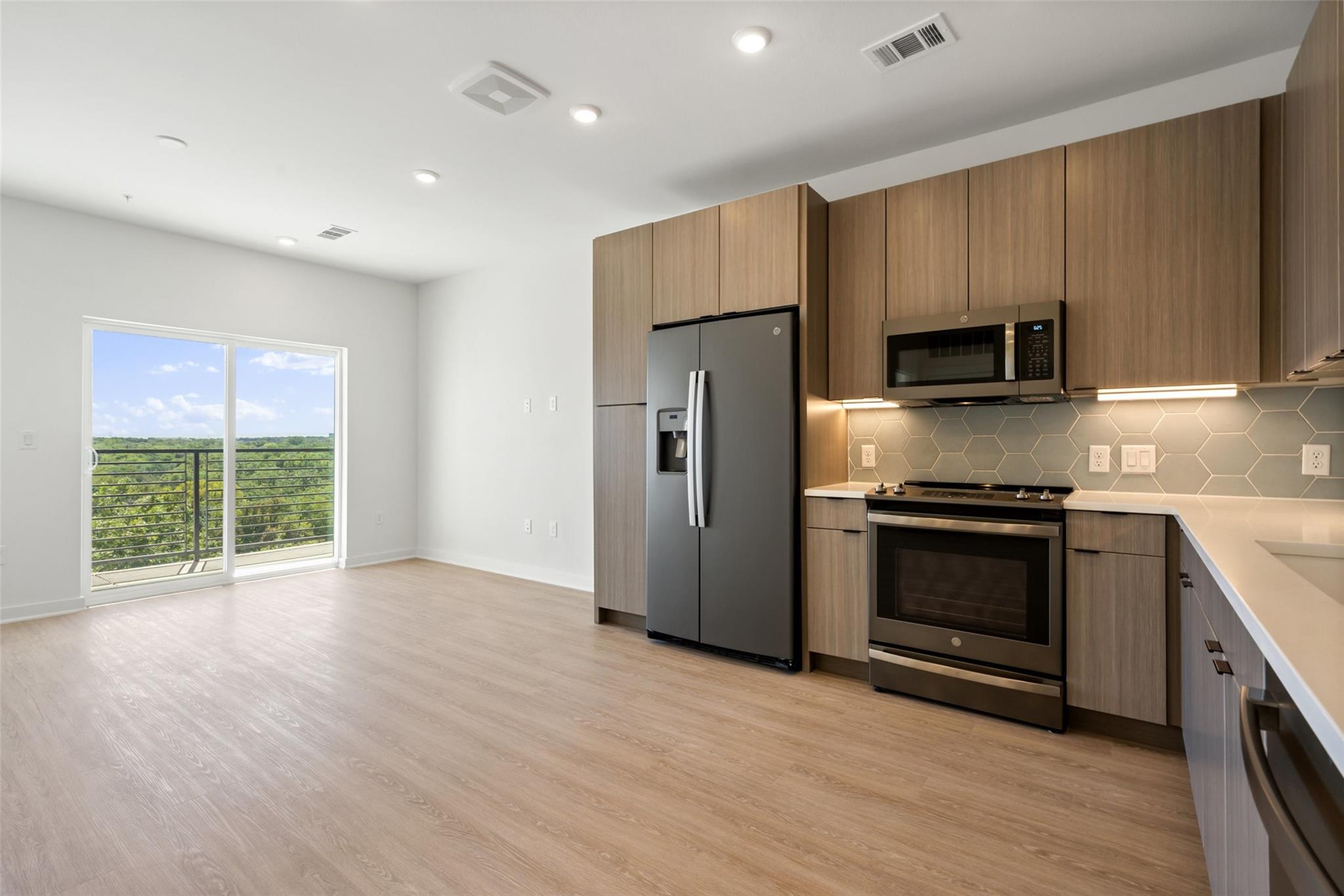 4802 S Congress Ave #403 Property Photo 1