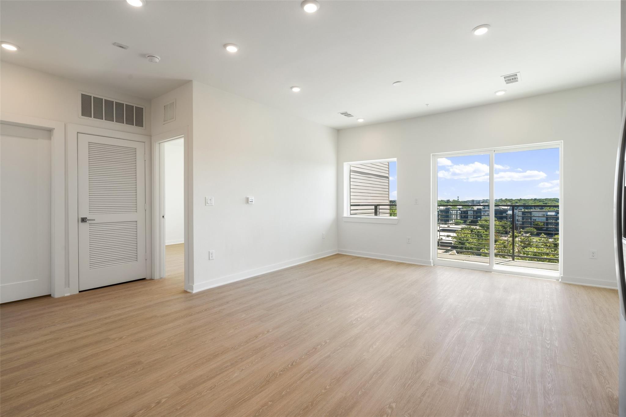 4802 S Congress Ave #403 Property Photo 6