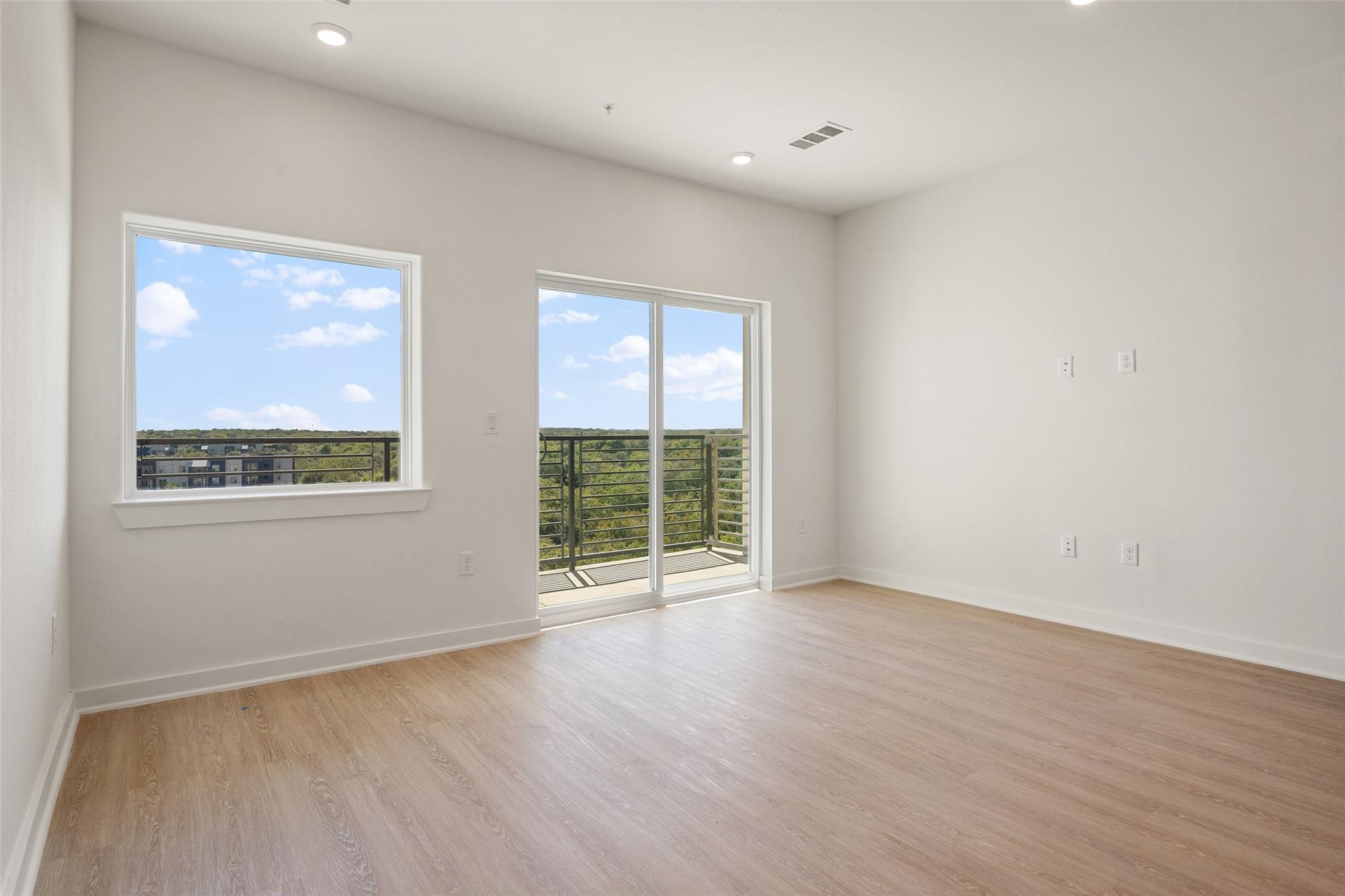 4802 S Congress Ave #403 Property Photo 8