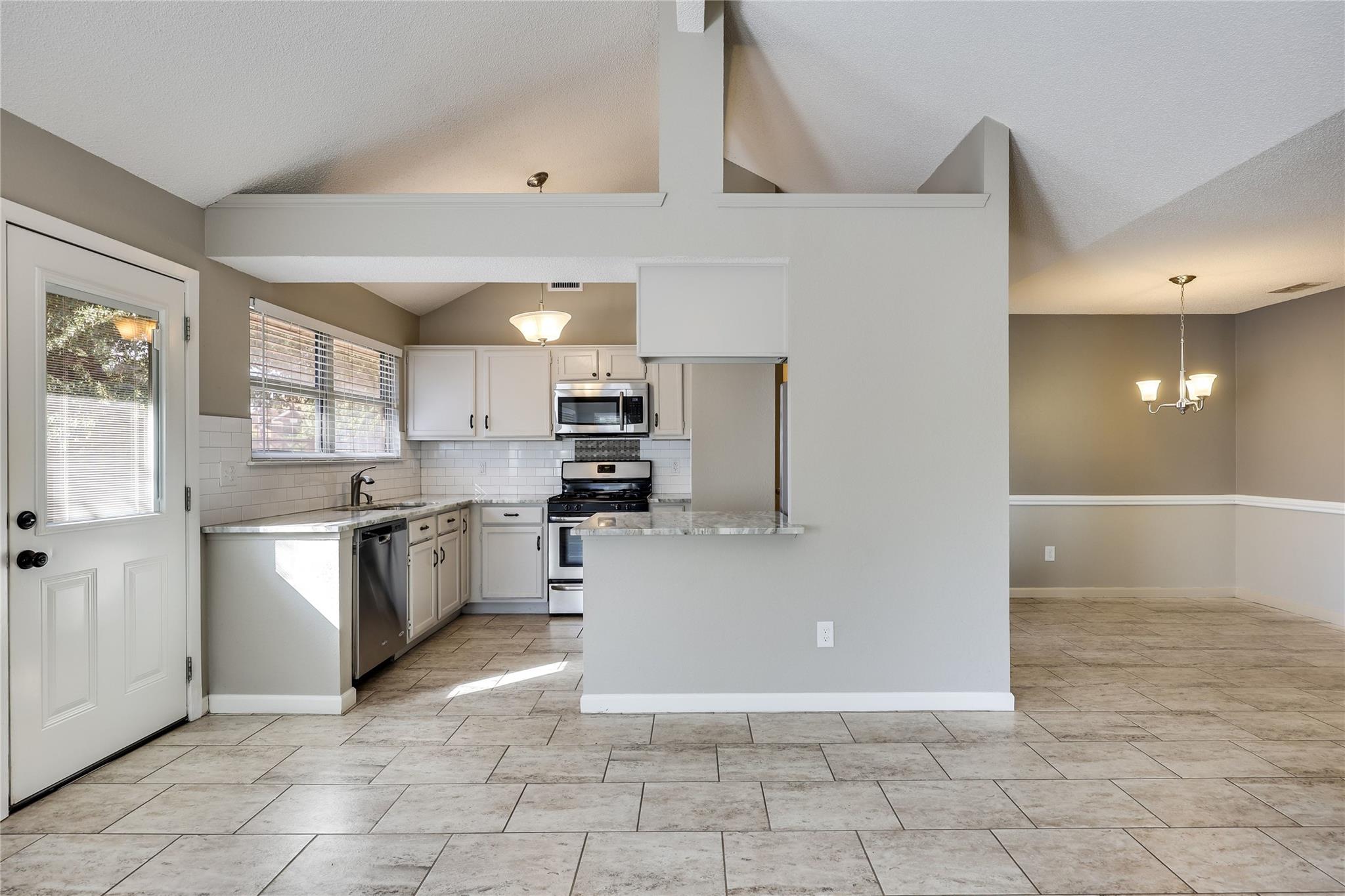 16712 Village Oak Loop Property Photo 9