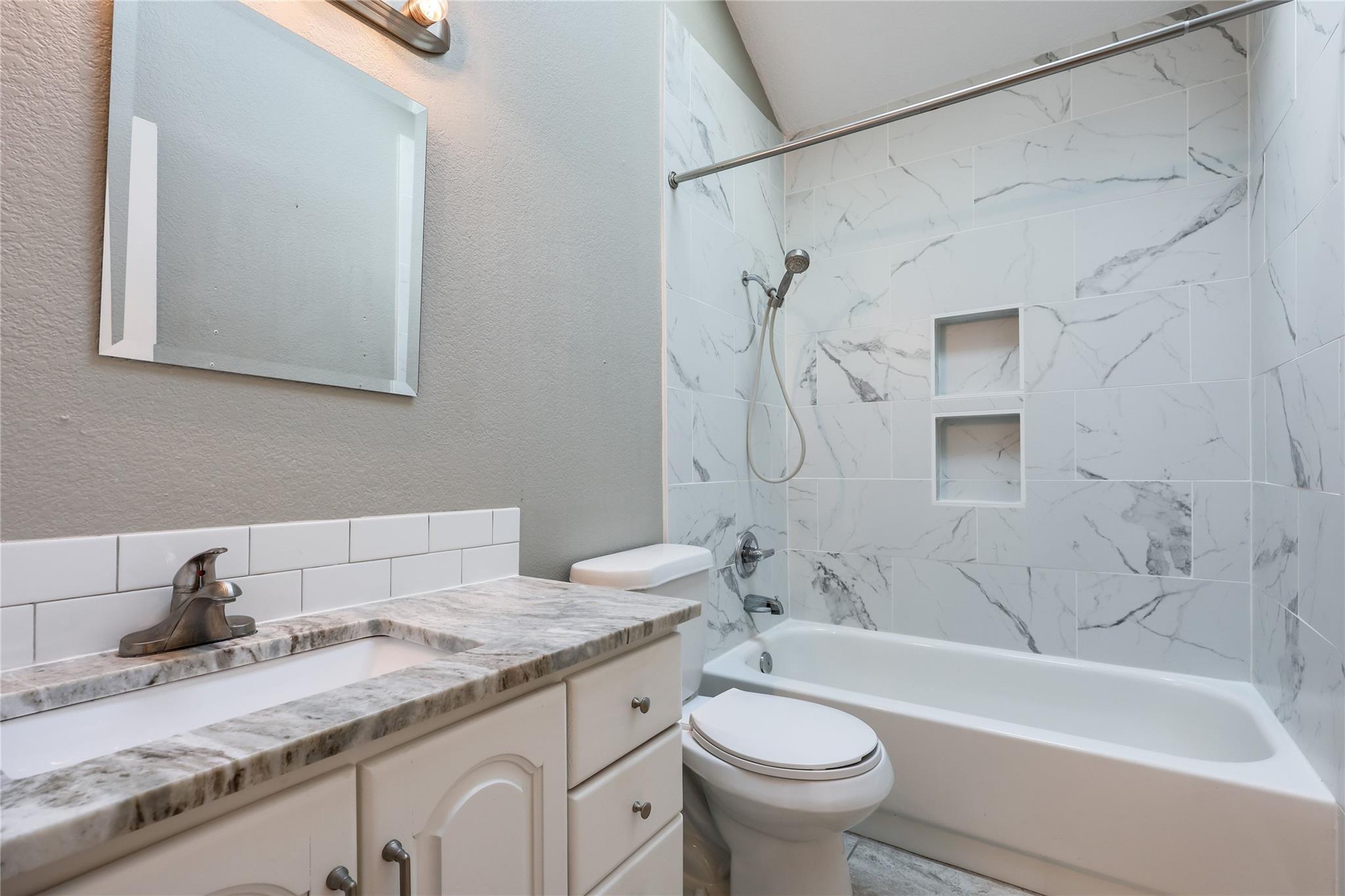 16712 Village Oak Loop Property Photo 21