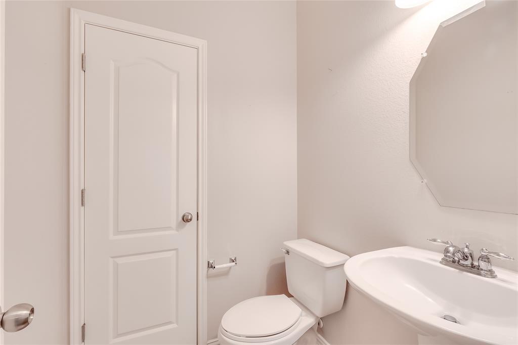 4207 Engadina Pass Property Photo 15