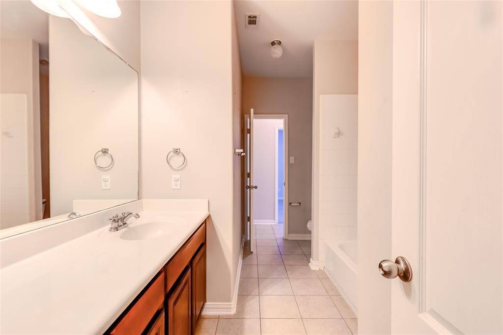 4207 Engadina Pass Property Photo 17