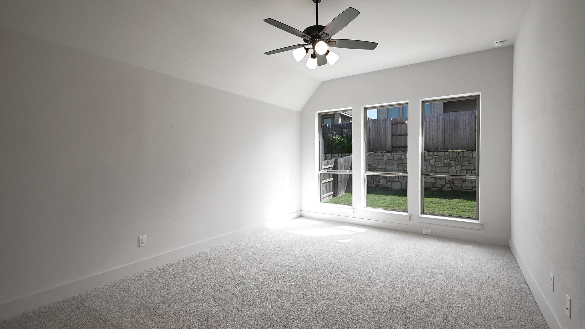 591 Bay Breeze Dr Property Photo 6
