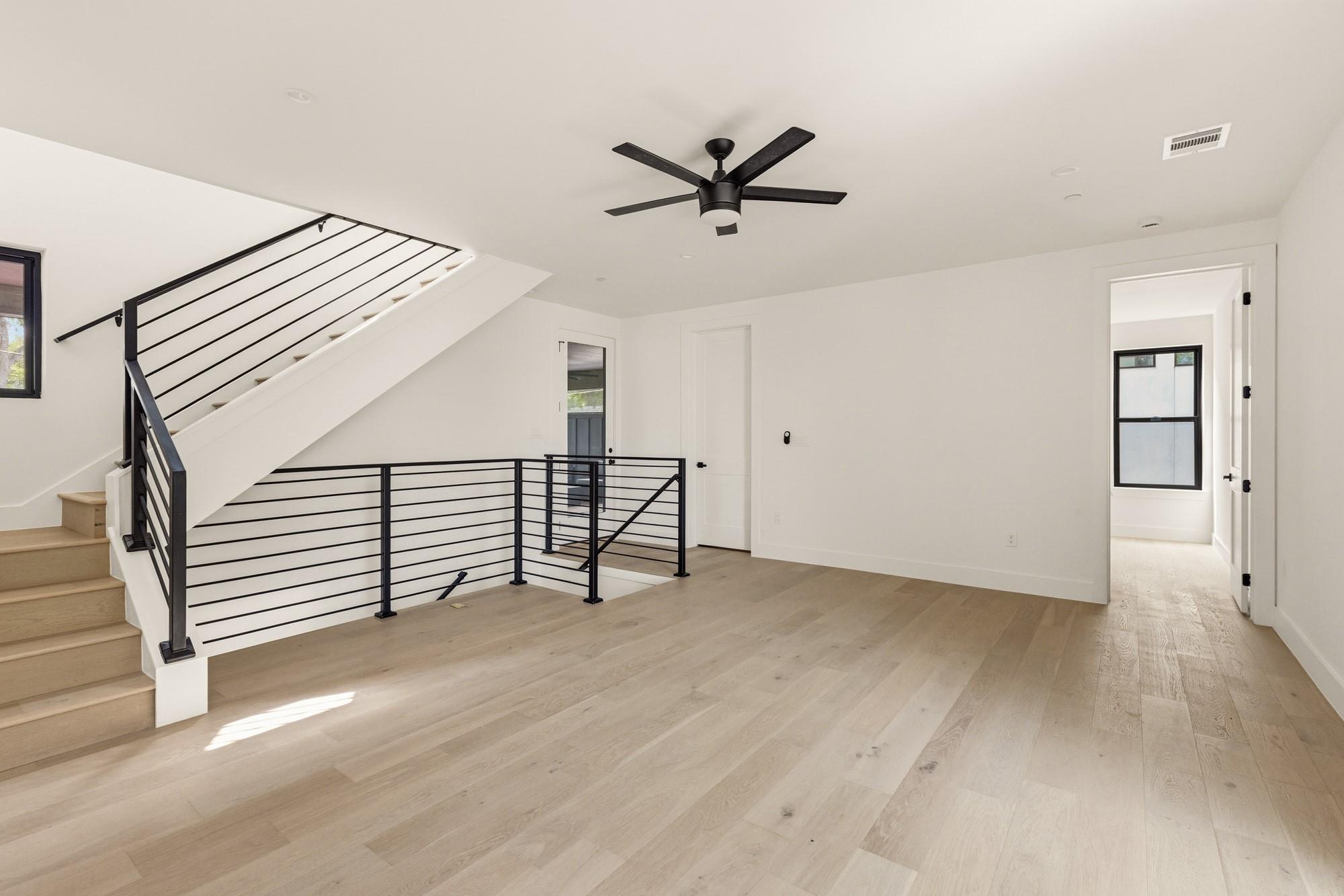 2300 Bluebonnet Ln Property Photo 13