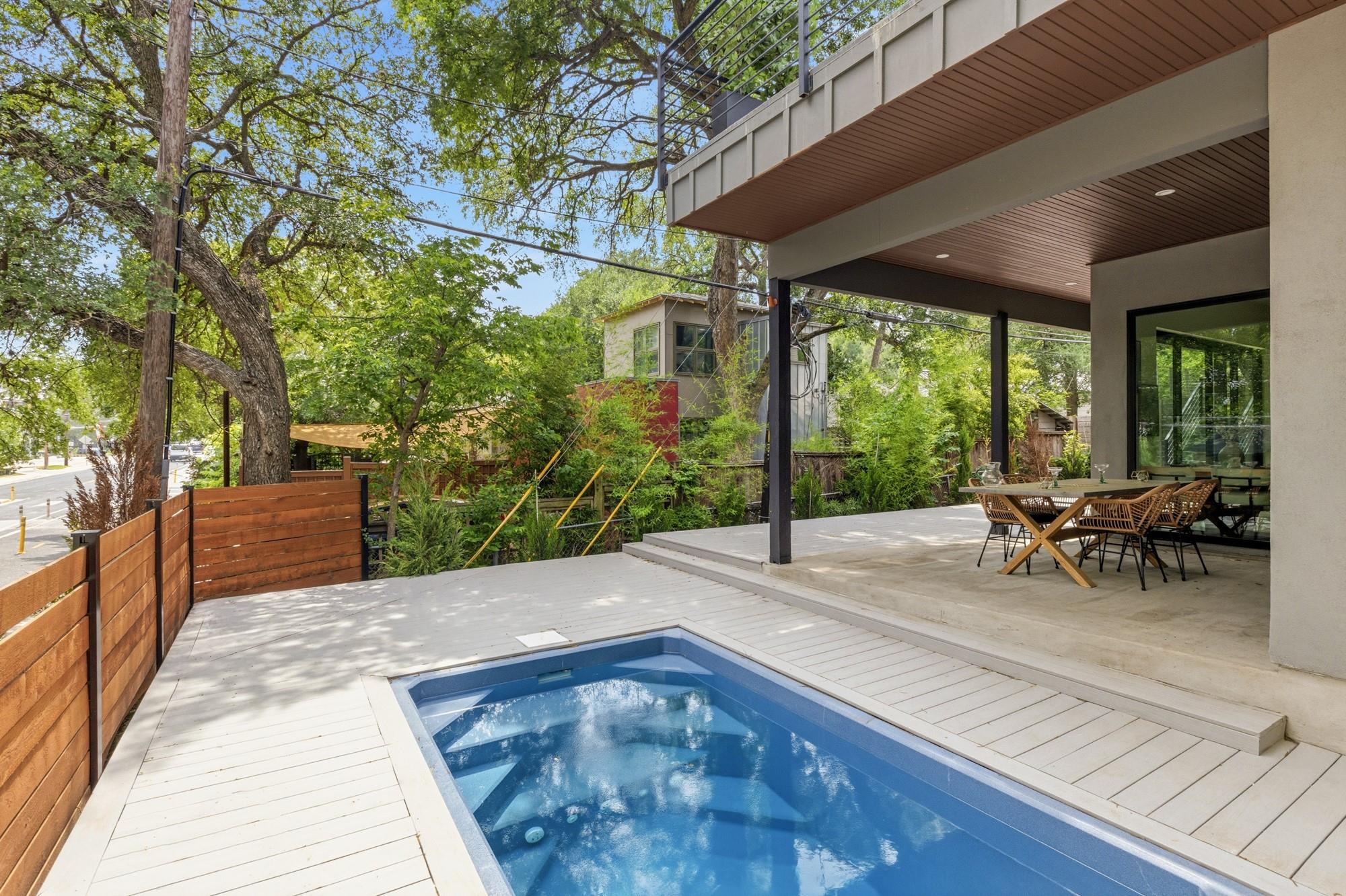 2300 Bluebonnet Ln Property Photo 31