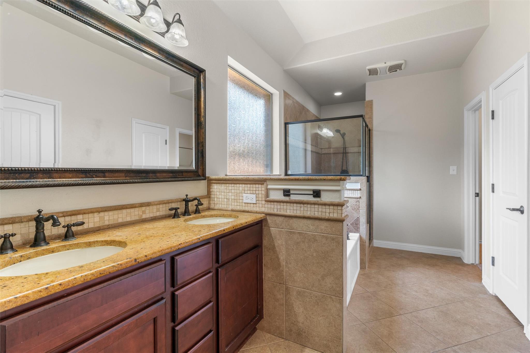 504 S Gadwall Ln Property Photo 17