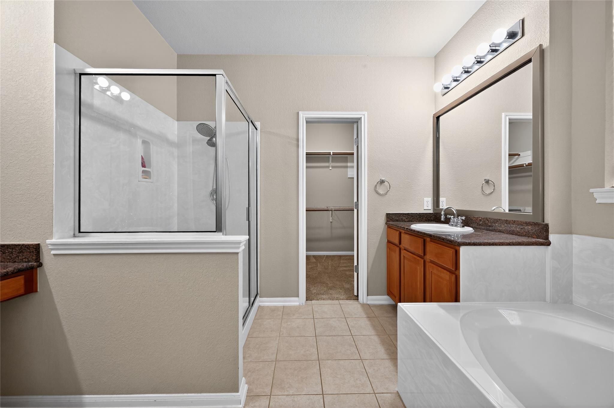 15512 Interlachen Dr Property Photo 17