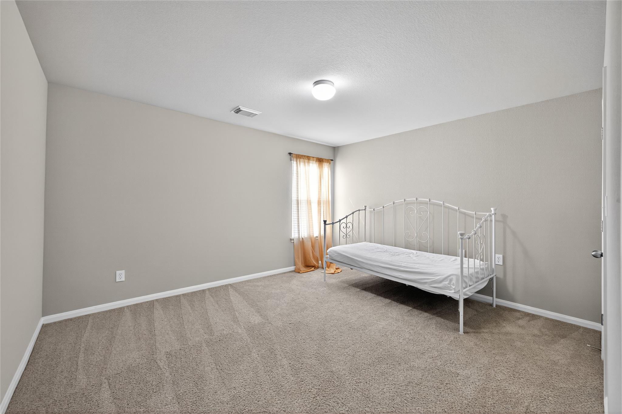 15512 Interlachen Dr Property Photo 27