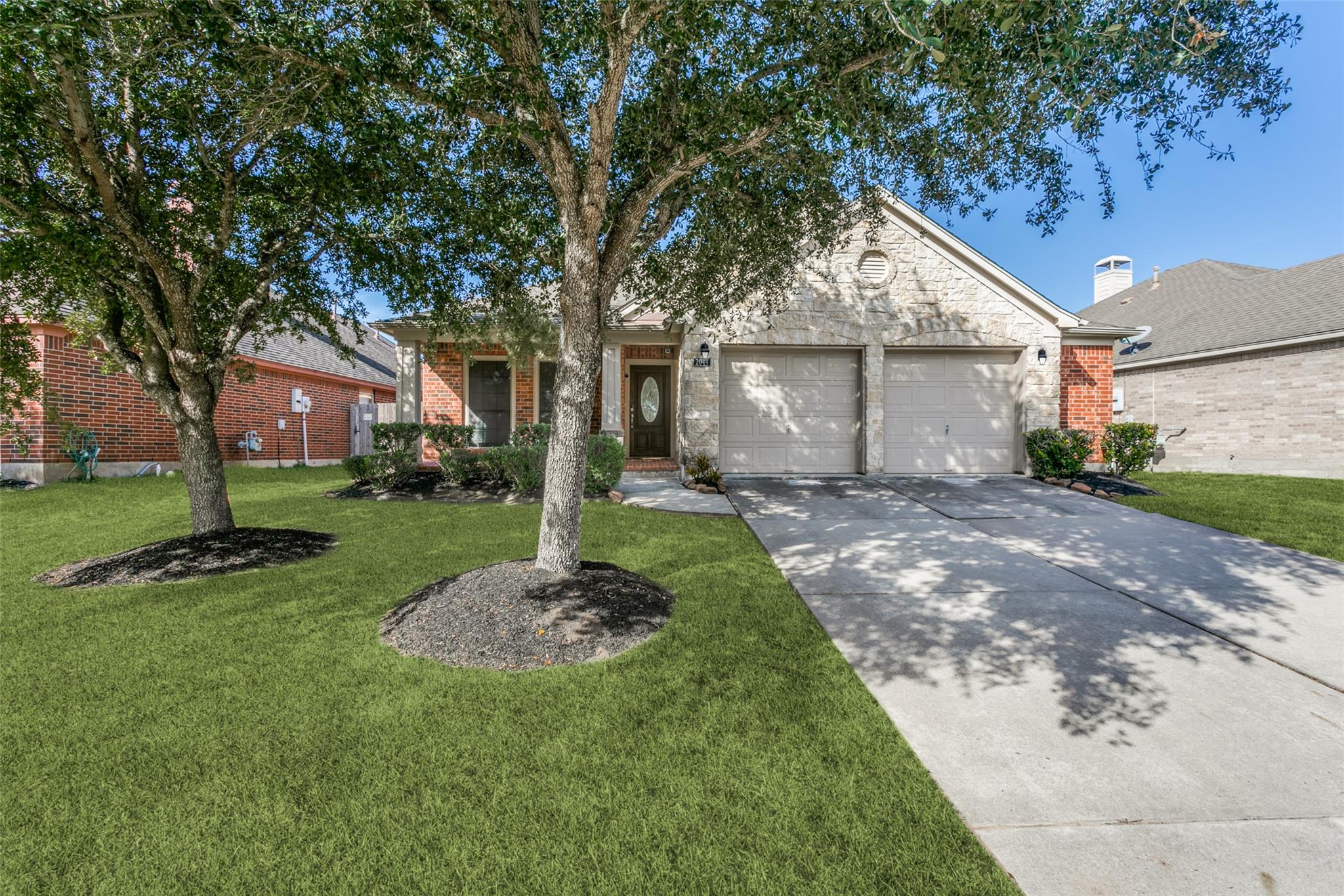 2044 Shore Breeze Dr