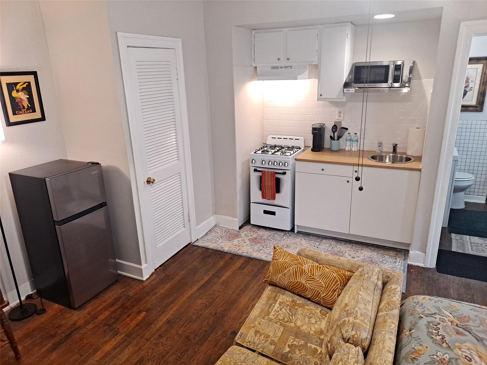 1906 San Gabriel St #1 Property Photo 6